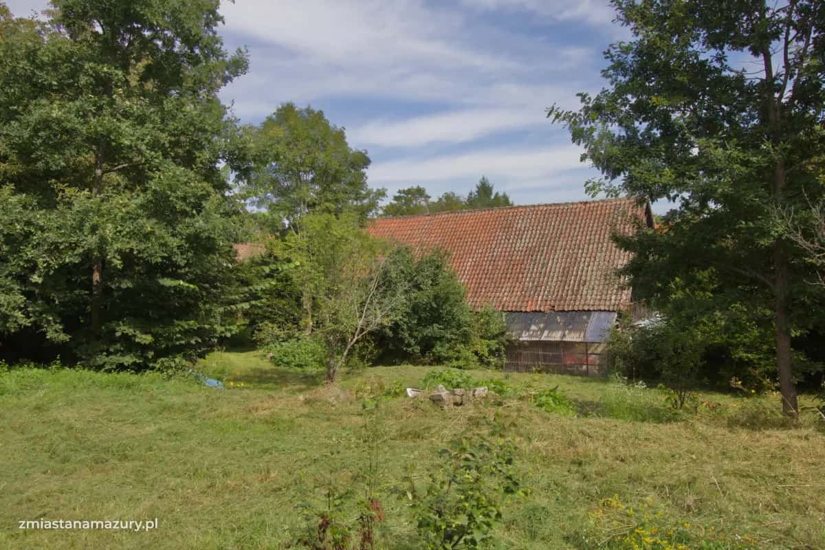 Widok na budynek gospodarczy od strony południowej