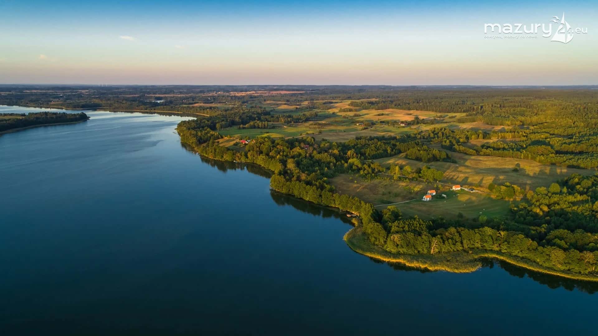 Jezioro Buwełno widziane z lotu ptaka